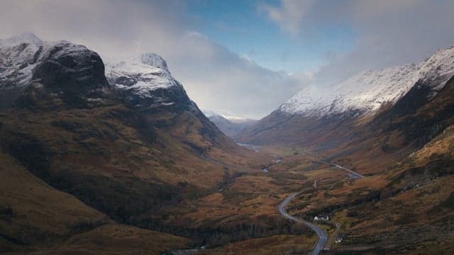 Expedia - A Brothers Guide to Scotland